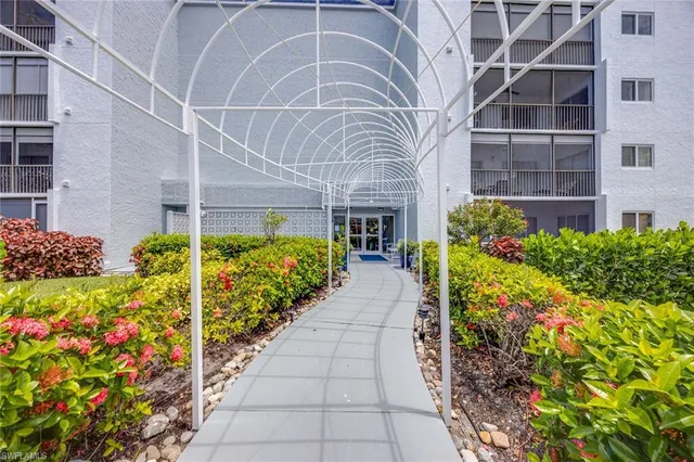 $5,500 | 555 Park Shore Drive, Unit B408, Naples, FL 34103