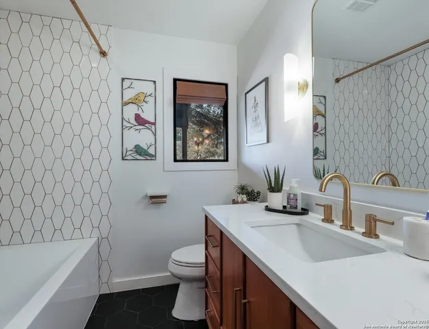 $4,700 | 130 Brees Boulevard, San Antonio, TX 78209