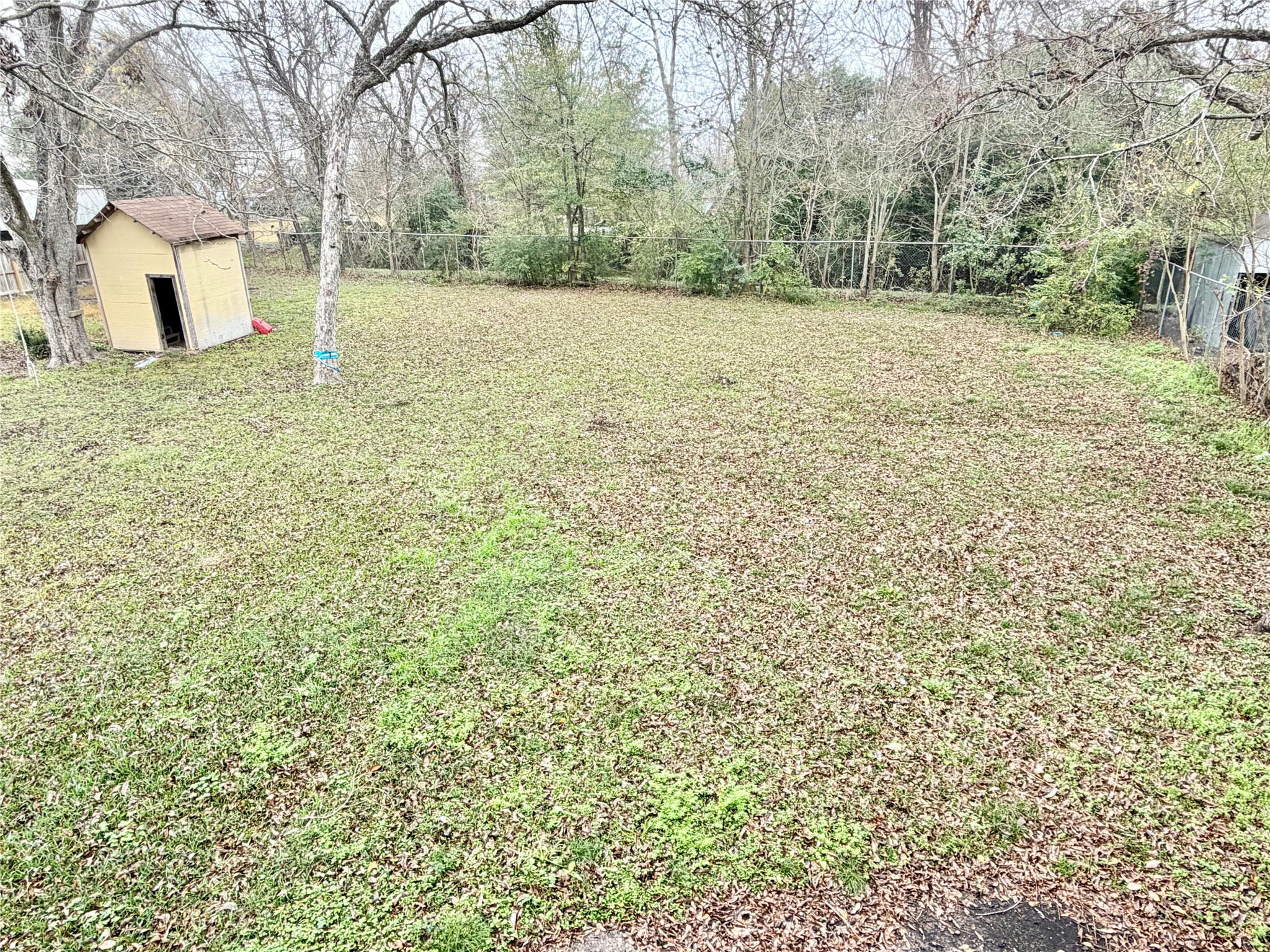 6219 Hamblen Drive Houston, TX 77396 - Photo 16 of 26 View of backyard from apartment's balcony