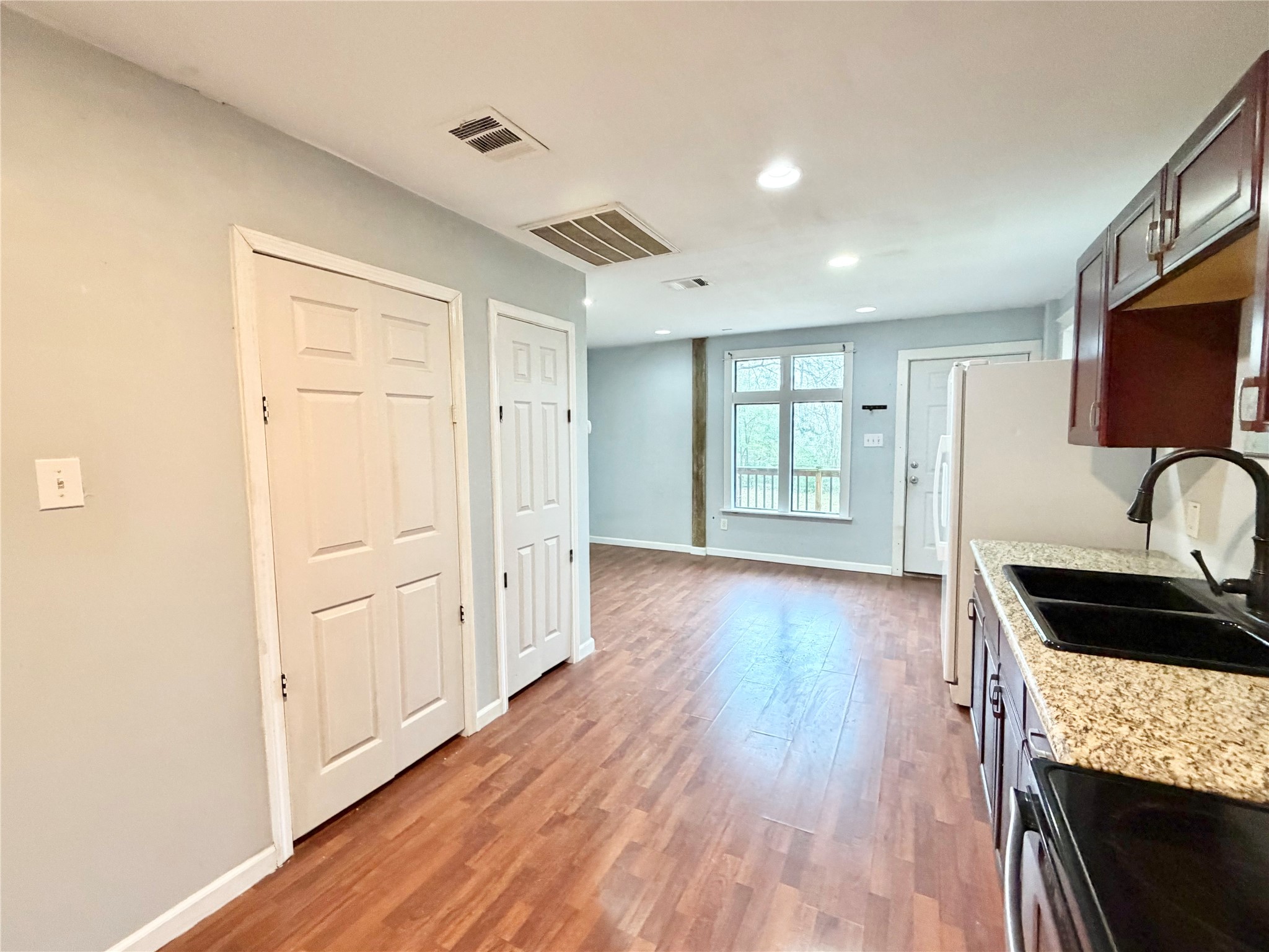 6219 Hamblen Drive Houston, TX 77396 - Photo 19 of 26 Apartment's pantry closet and laundry room