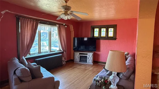 $299,000 | 5510 Rhodes Avenue, St. Louis, MO 63109