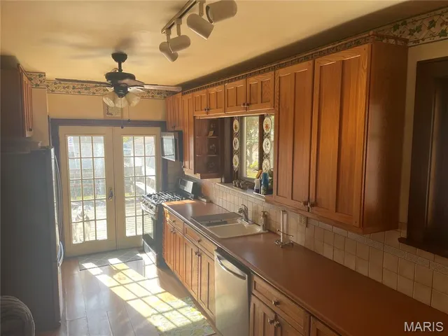 $299,000 | 5510 Rhodes Avenue, St. Louis, MO 63109