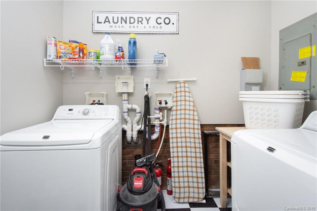 314 Steel Hill Road Lancaster, SC 29720 - Photo 30 of 47 a utility room with dryer and washer