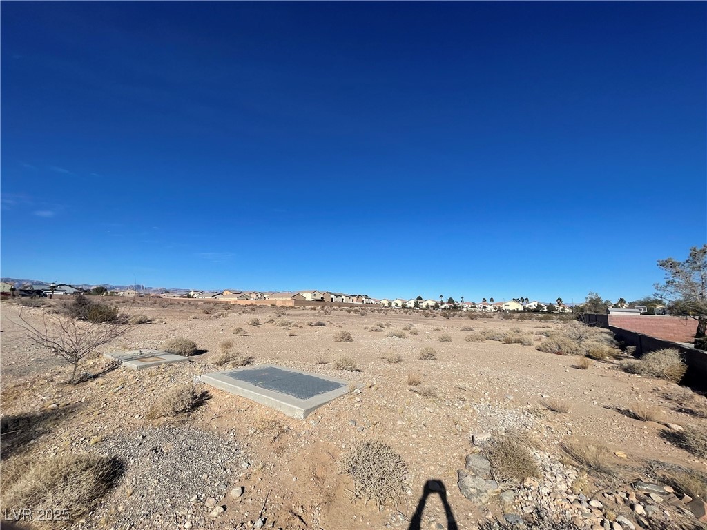 Raven Las Vegas, NV 89139 - Photo 2 of 5