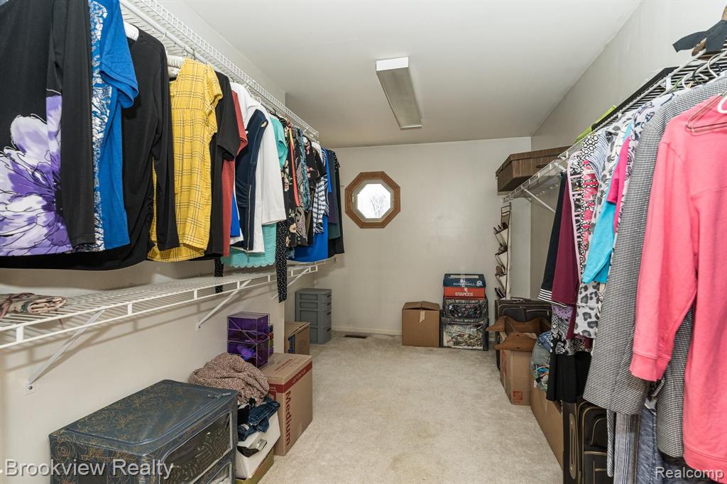2255 Crystal Drive Rochester Hills, MI 48309 - Photo 14 of 29