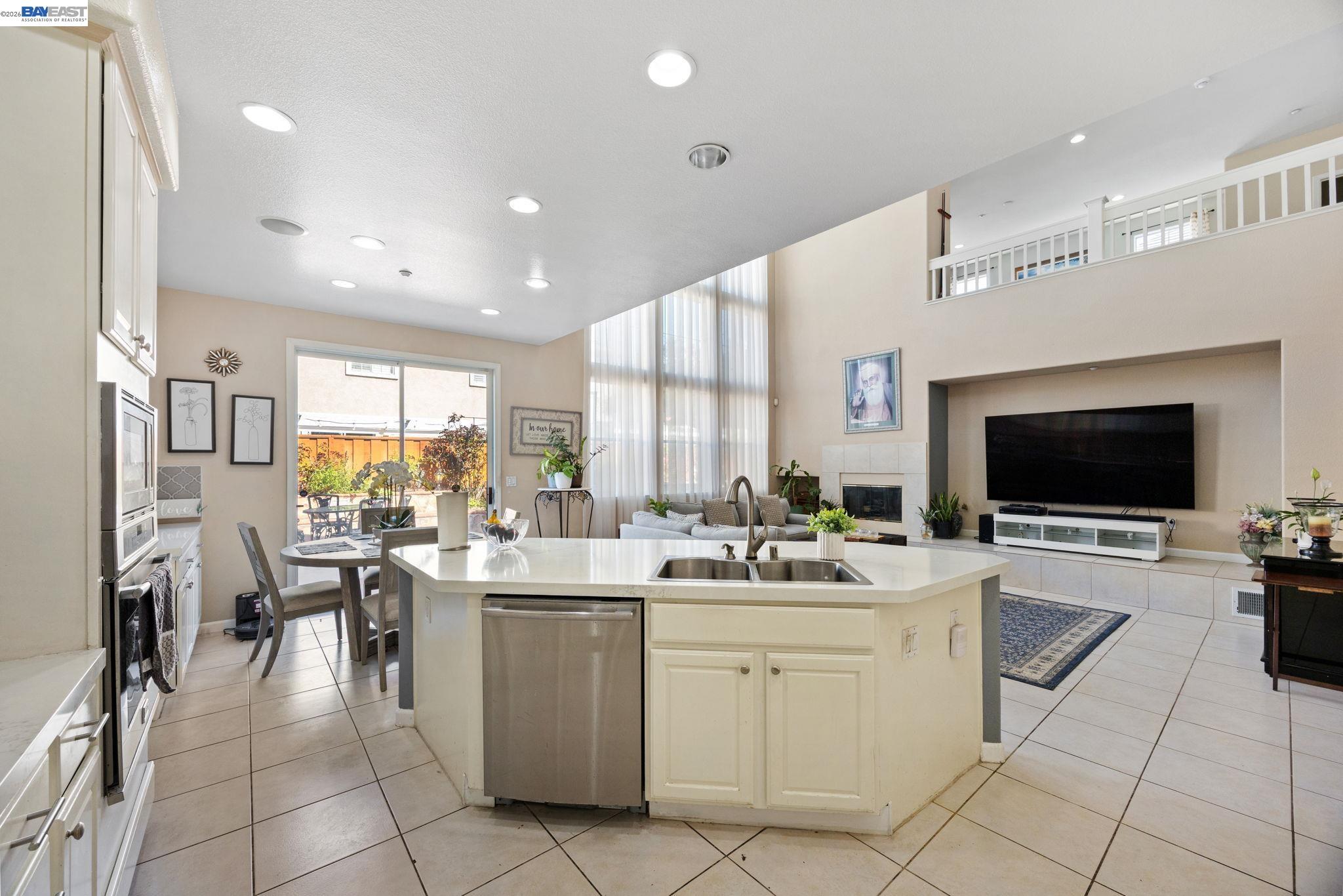 37338 Fowler Street Newark, CA 94560 - Photo 10 of 48