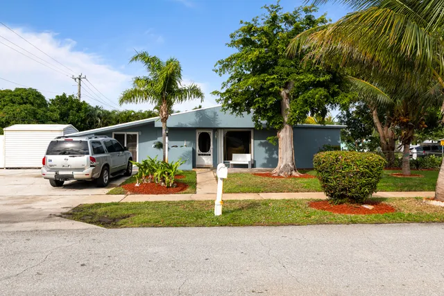 $529,999 | 1403 West Broome Street, Lantana, FL 33462