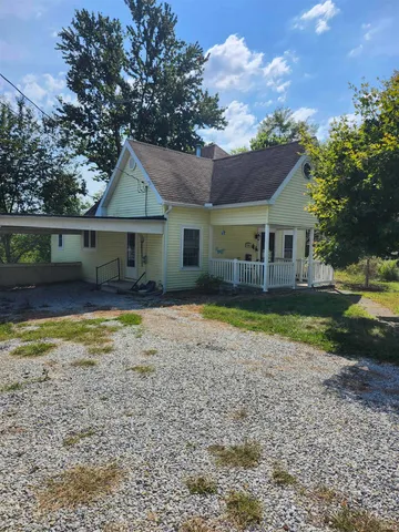 $150,000 | 551 North Washington Street, Bloomfield, IN 47424