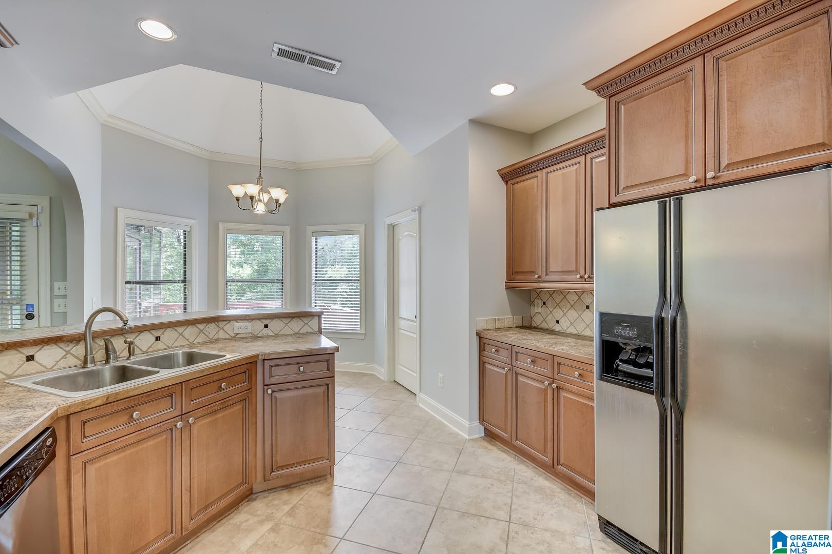 221 Thoroughbred Lane Alabaster, AL 35007 - Photo 4 of 32