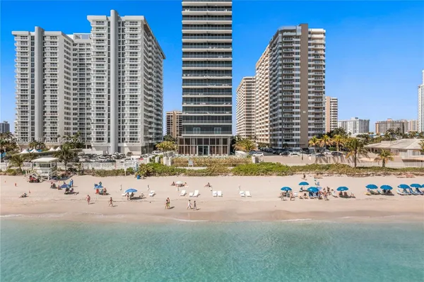 $20,000 | 2000 South Ocean Drive, Unit 8A, Hallandale Beach, FL 33009