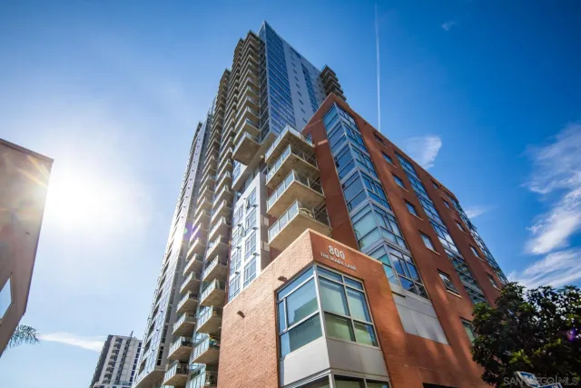 $809,900 | 800 The Mark Lane, Unit 1606, San Diego, CA 92101