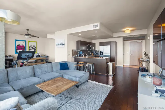 $809,900 | 800 The Mark Lane, Unit 1606, San Diego, CA 92101