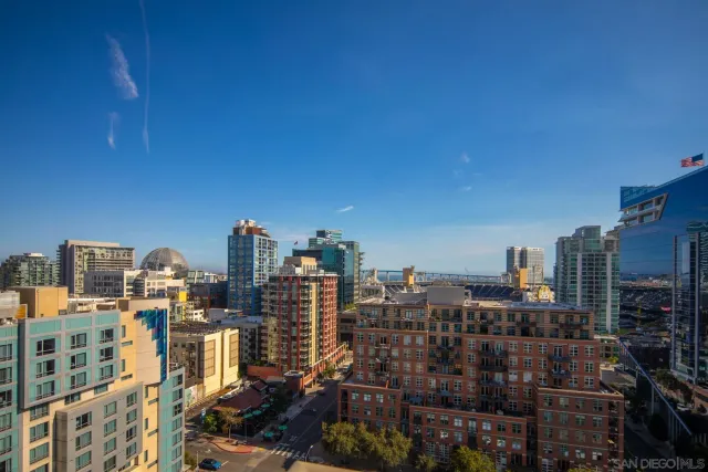 $809,900 | 800 The Mark Lane, Unit 1606, San Diego, CA 92101