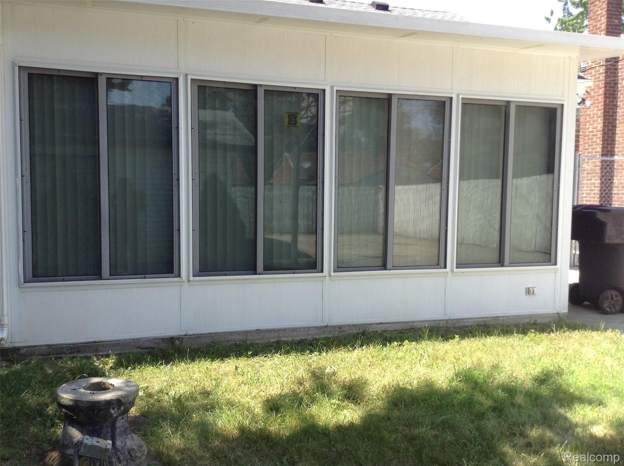 19290 Telegraph Road Detroit, MI 48219 - Photo 32 of 35 37.jpg