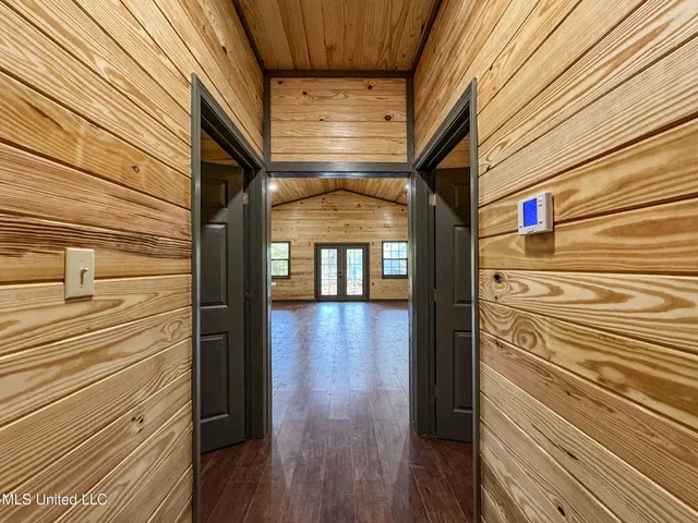 $1,024,000 | 348 Beaverdam Road, Camden, MS 39045