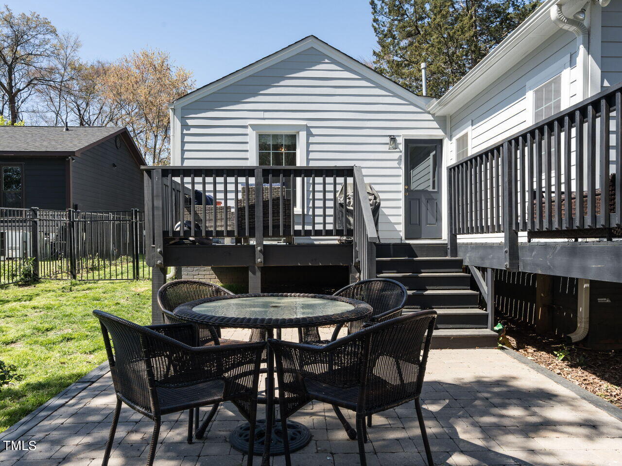 1004 Benjamin Street Raleigh, NC 27604 - Photo 24 of 27 029-1280x960-patio-and-deck