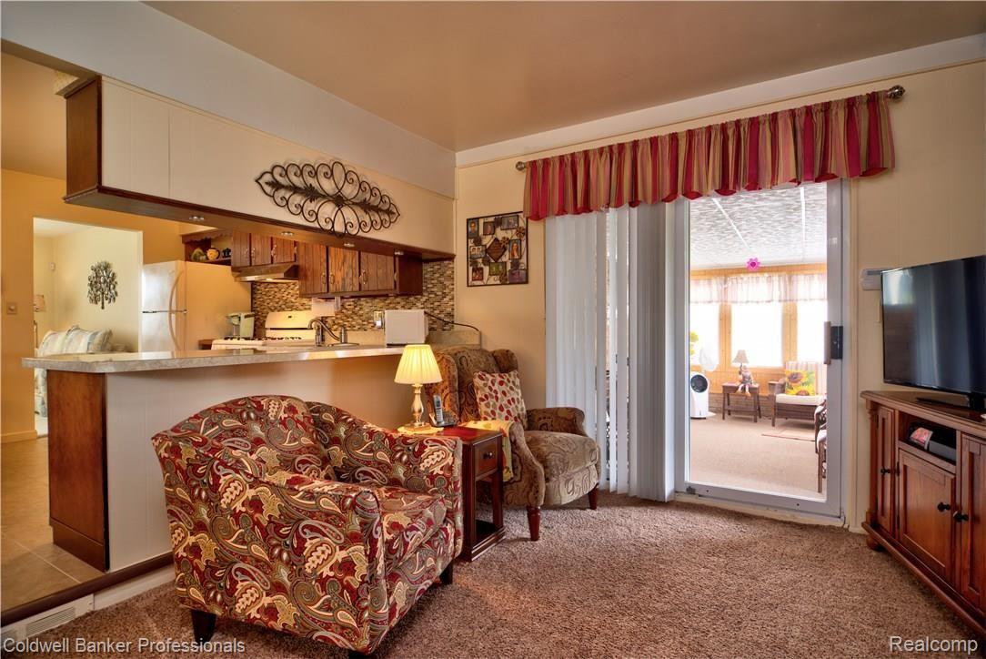 11187 Erdmann Road Sterling Heights, MI 48314 - Photo 5 of 24 2018 11187 Erdmann 8327_29_31_B.jpg
