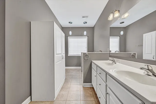 $449,500 | 1613 Edgebrook Road, Salem, VA 24153