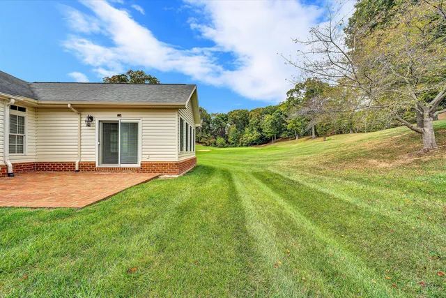 $449,500 | 1613 Edgebrook Road, Salem, VA 24153