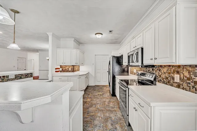 $449,500 | 1613 Edgebrook Road, Salem, VA 24153