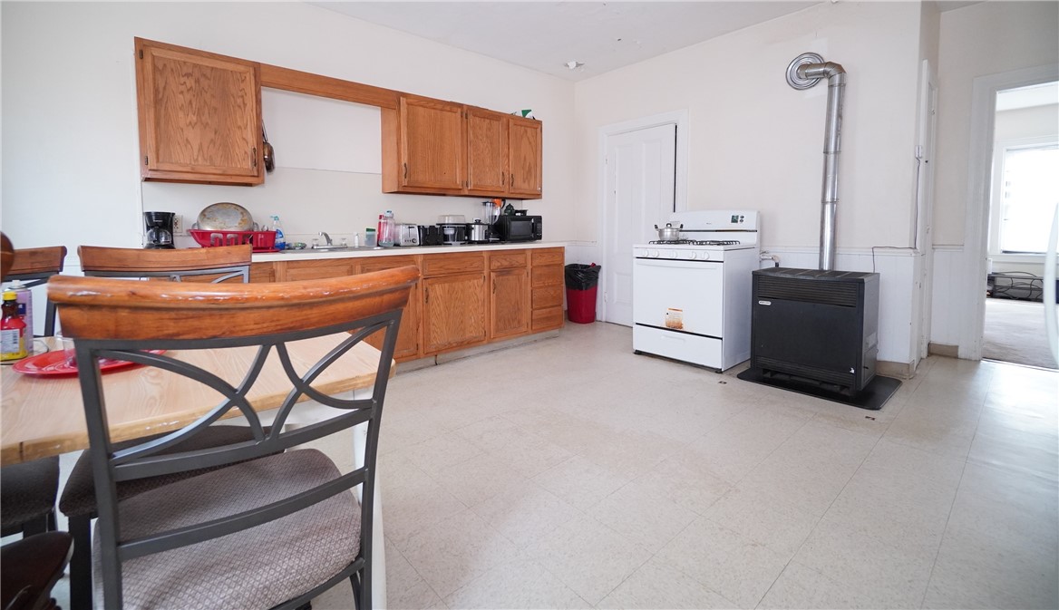 151 Cato Street Woonsocket, RI 02895 - Photo 18 of 43