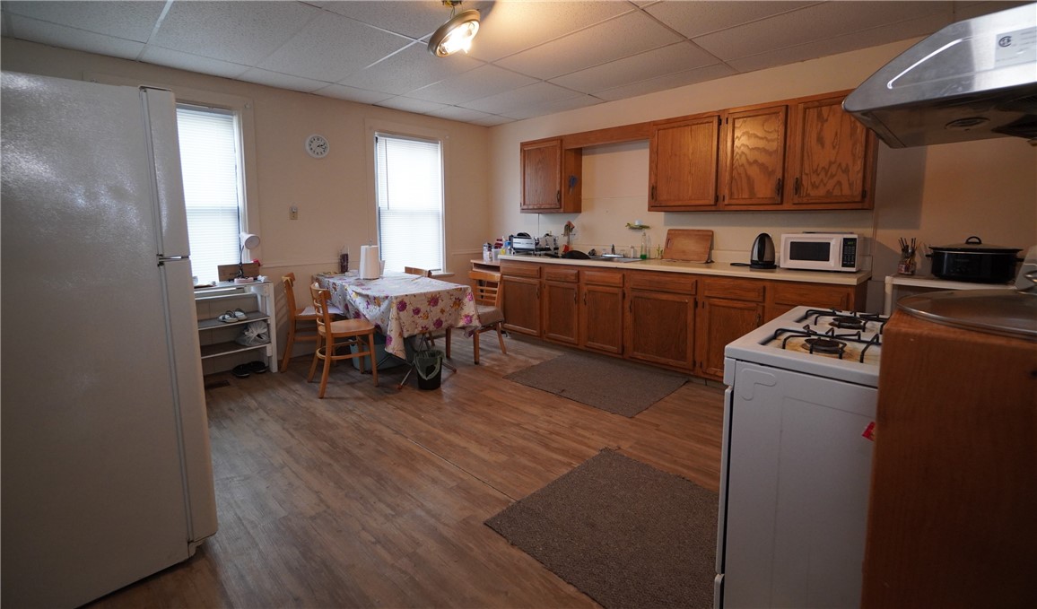 151 Cato Street Woonsocket, RI 02895 - Photo 4 of 43