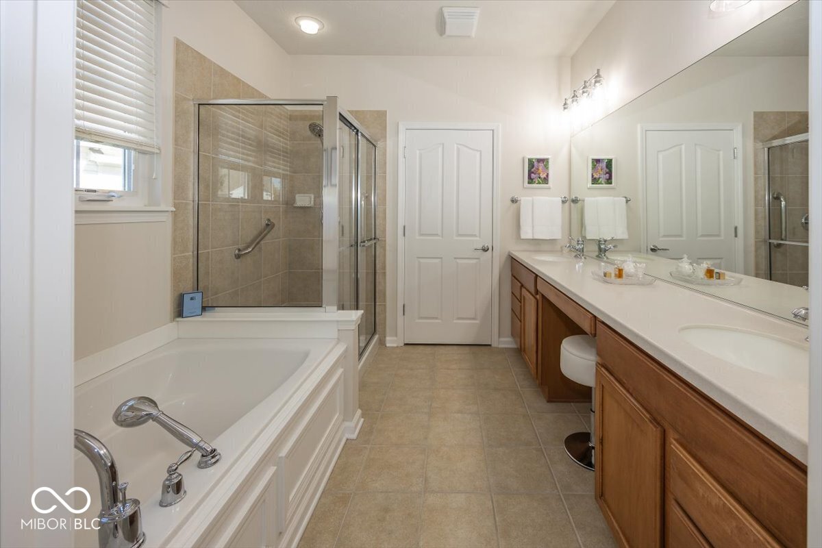 12926 Venito Trail Fishers, IN 46037 - Photo 23 of 53