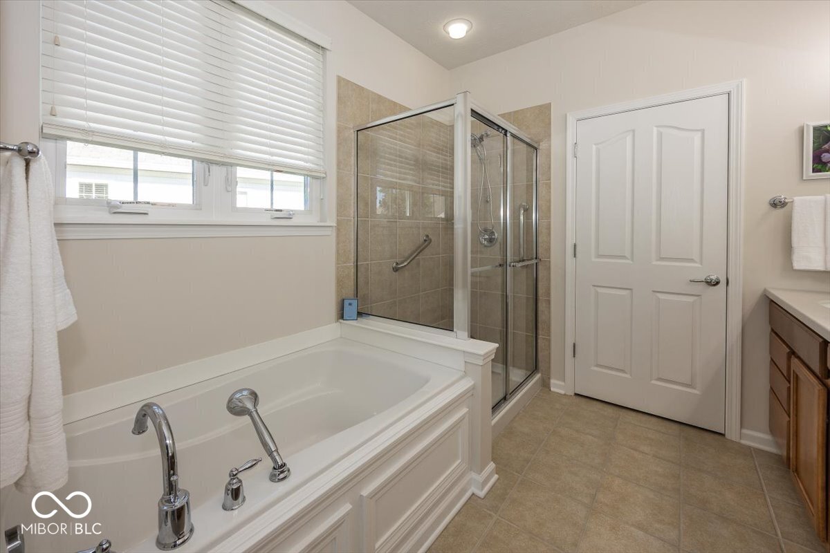 12926 Venito Trail Fishers, IN 46037 - Photo 25 of 53