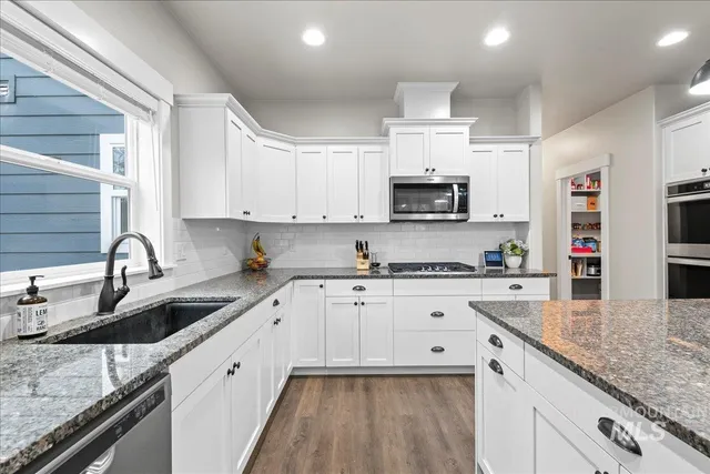 $900,000 | 11 Crescent Circle, Boise, ID 83716