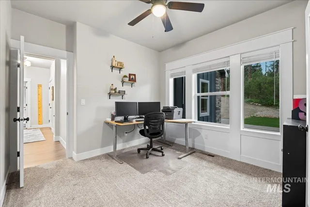 $900,000 | 11 Crescent Circle, Boise, ID 83716