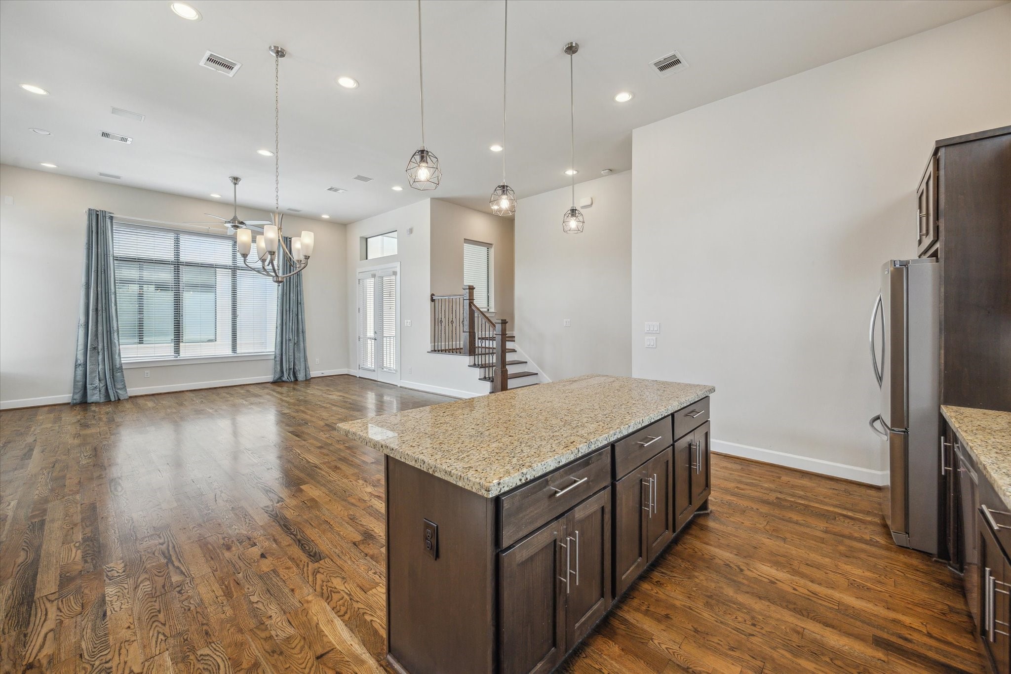 4113 Eigel Street Houston, TX 77007 - Photo 13 of 23 Kitchen open to Family Room.