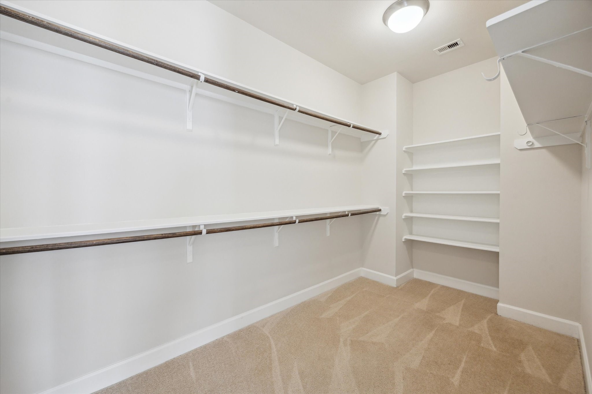 4113 Eigel Street Houston, TX 77007 - Photo 19 of 23 Huge Walk in closet.
