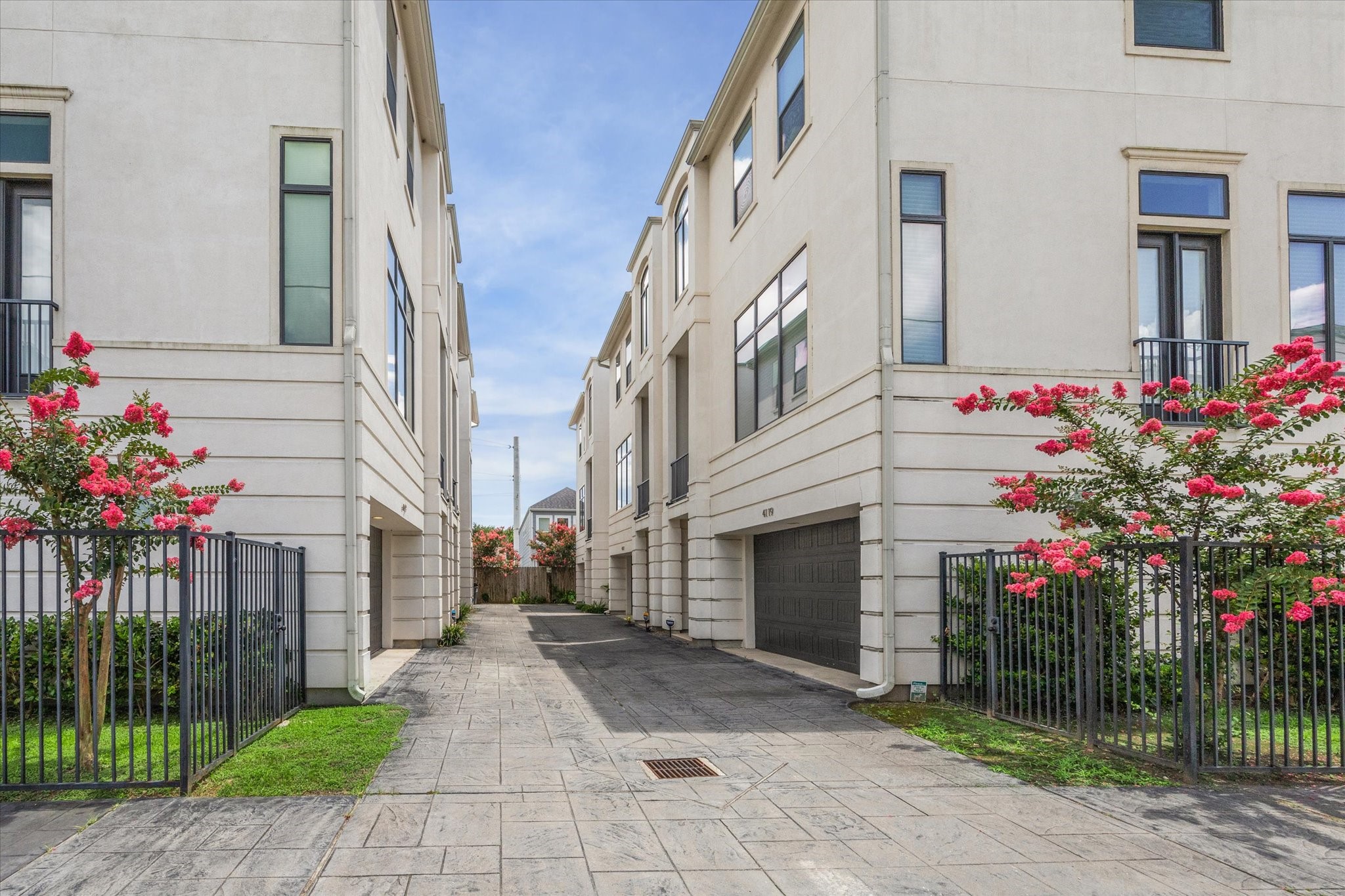 4113 Eigel Street Houston, TX 77007 - Photo 3 of 23