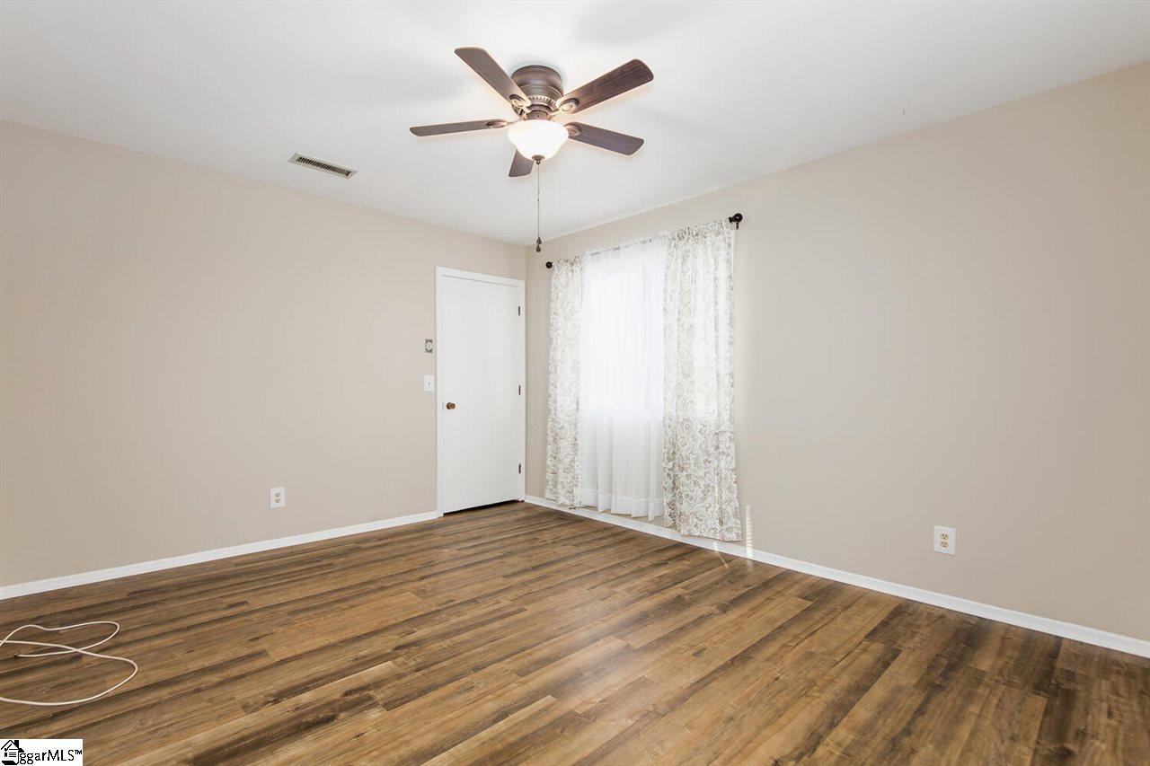 3231 Cannon Road Greer, SC 29651 - Photo 8 of 26 Gallery Image 8