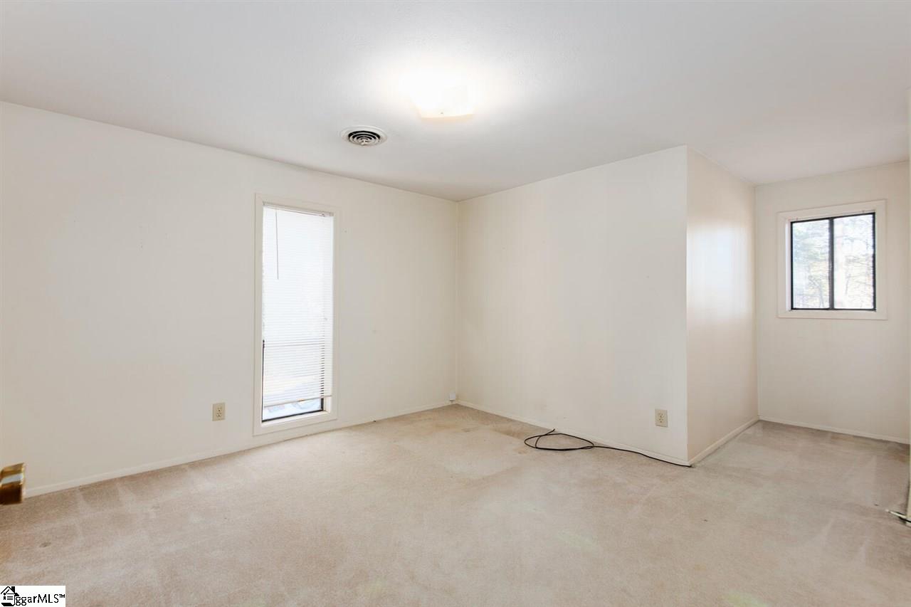 3231 Cannon Road Greer, SC 29651 - Photo 10 of 26 Gallery Image 10