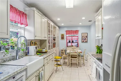$220,000 | 1110 13th Avenue Southwest, Vero Beach, FL 32962