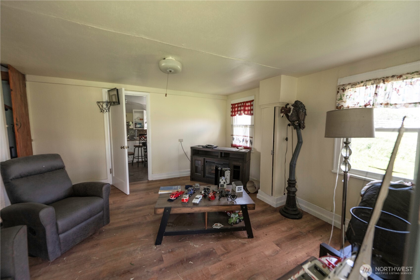 950 Lewis Peak Road Waitsburg, WA 99361 - Photo 13 of 40