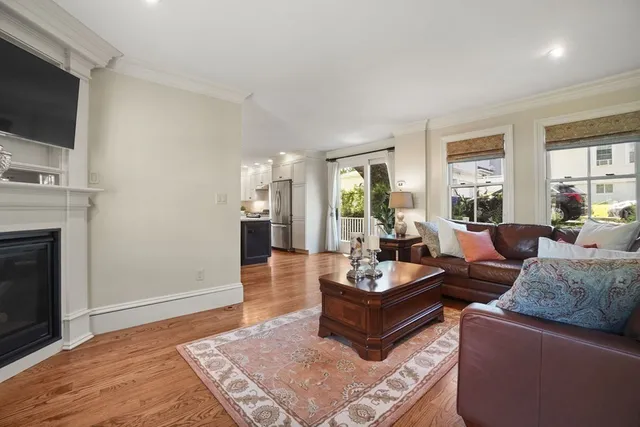 $6,000 | 28 Pennsylvania Avenue, Unit B, Newton, MA 02464