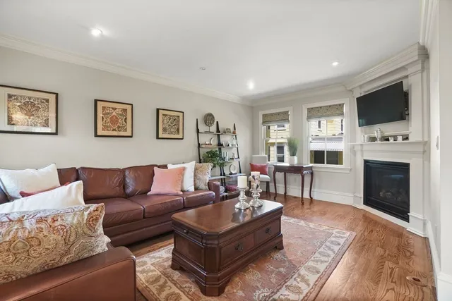 $6,000 | 28 Pennsylvania Avenue, Unit B, Newton, MA 02464