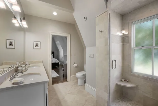 $6,000 | 28 Pennsylvania Avenue, Unit B, Newton, MA 02464