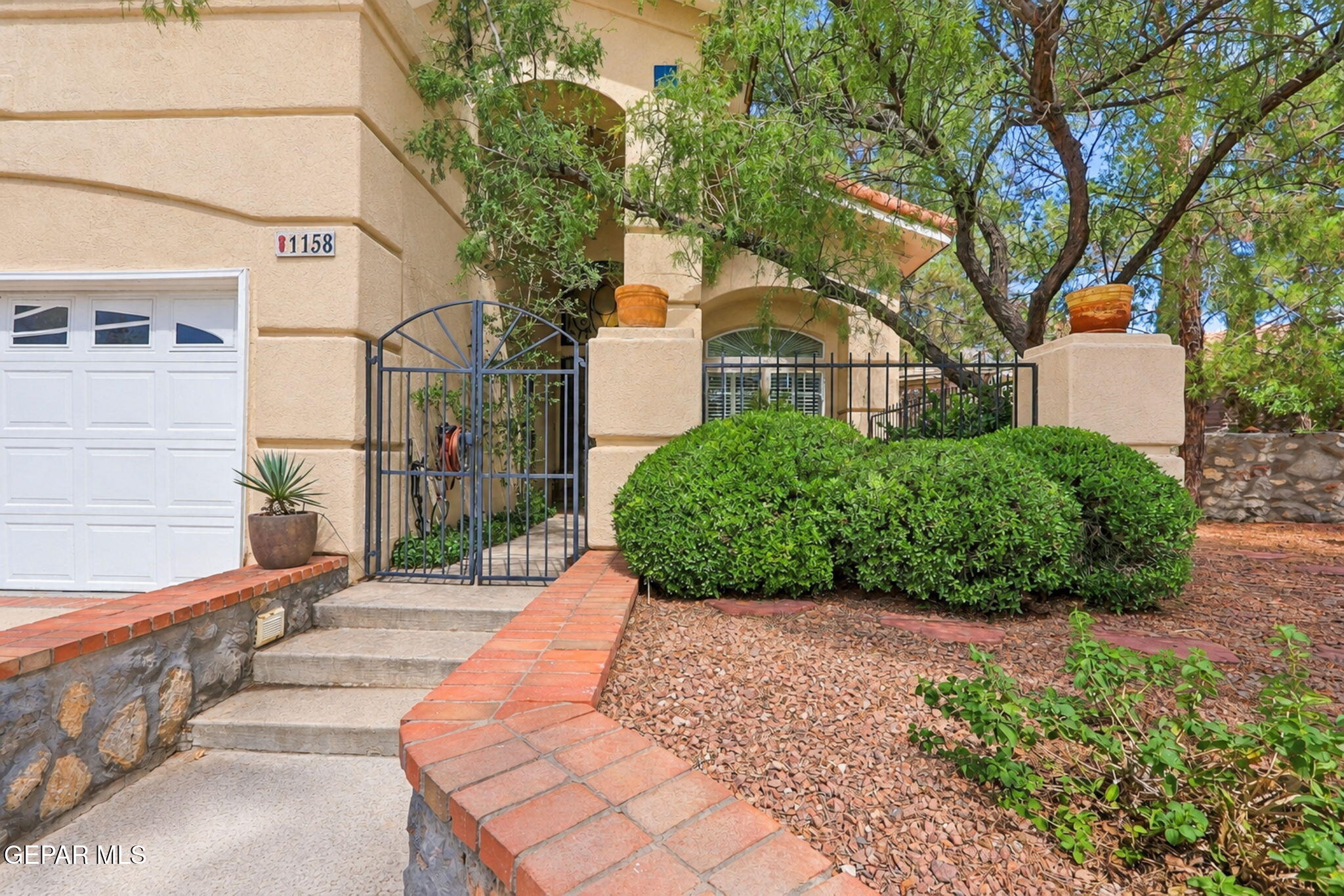 1158 Pine Ridge Way El Paso, TX 79912 - Photo 4 of 58 4-web-or-mls-IMG_15