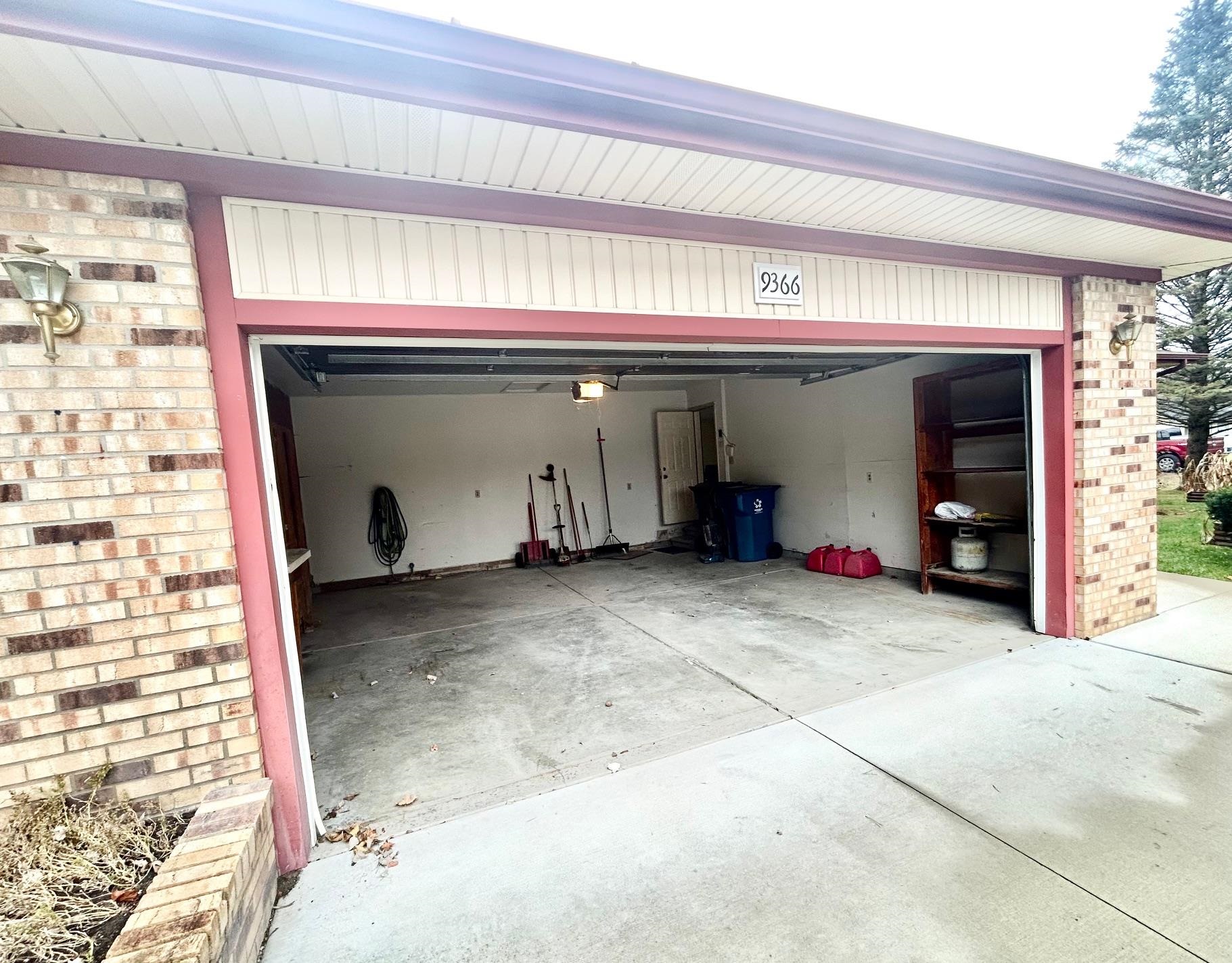 9366 McAfee Road Montrose, MI 48457 - Photo 7 of 28 50194824-b2633e47-ad3d-4917-ab10-17299d261550.JPG