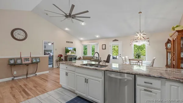 $449,000 | 191 Park Pl Drive, Kaiser, MO 65047