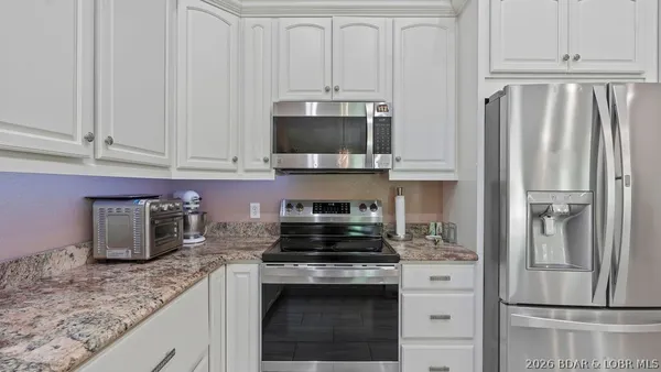 $449,000 | 191 Park Pl Drive, Kaiser, MO 65047