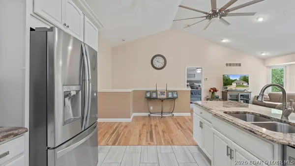 $449,000 | 191 Park Pl Drive, Kaiser, MO 65047