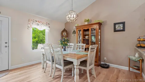 $449,000 | 191 Park Pl Drive, Kaiser, MO 65047