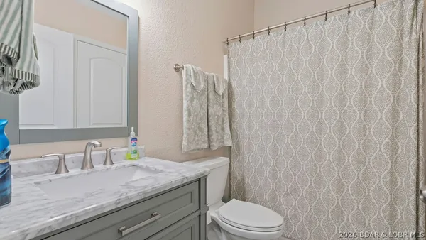 $449,000 | 191 Park Pl Drive, Kaiser, MO 65047