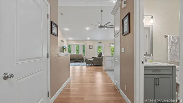 $449,000 | 191 Park Pl Drive, Kaiser, MO 65047