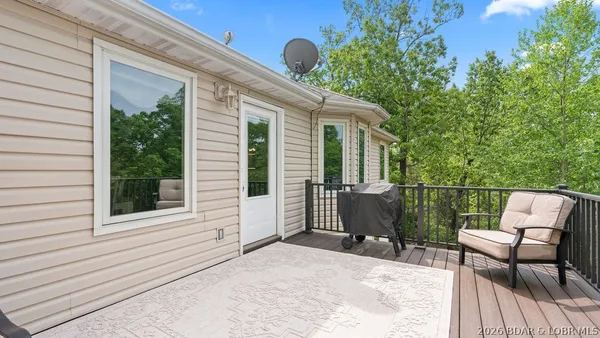$449,000 | 191 Park Pl Drive, Kaiser, MO 65047