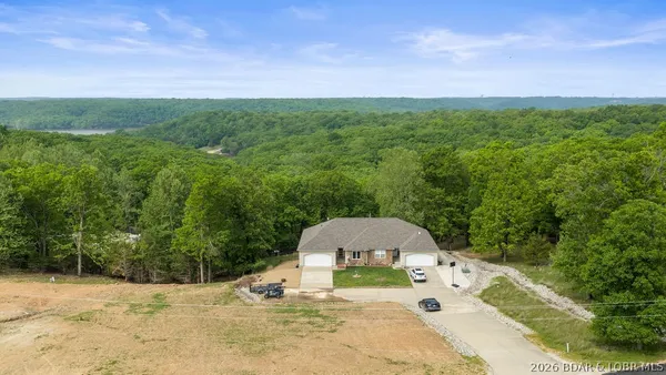 $449,000 | 191 Park Pl Drive, Kaiser, MO 65047
